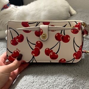 Coach cherry NOA pop up messenger 🍒